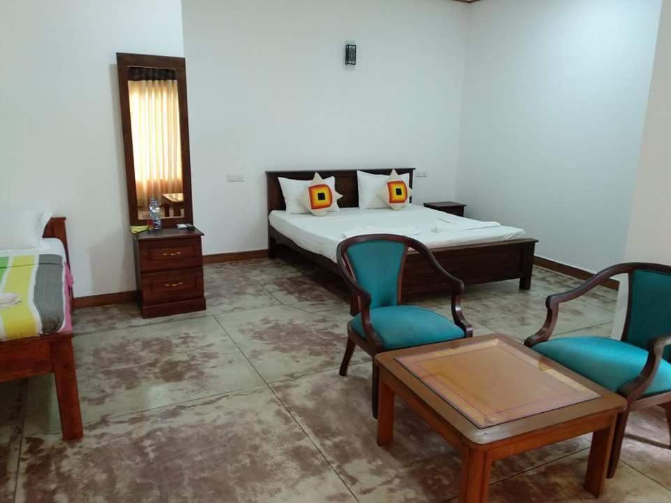 Ocean Gate Negombo Bed & Breakfast Exterior foto